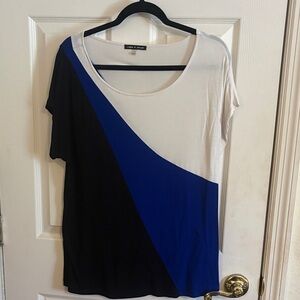 Cable & Gauge Black, Blue, and White Short Sleeve Top